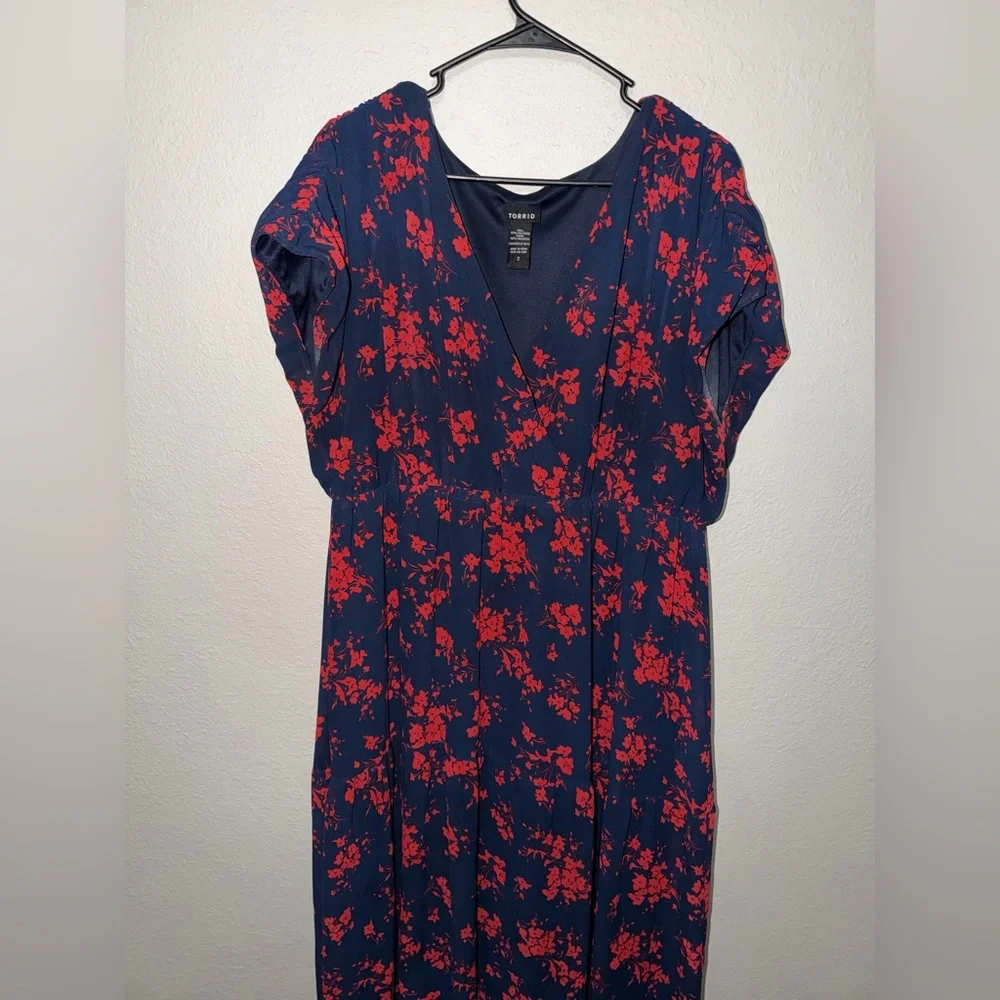 NEW Torrid Dark Blue Dress with Red Floral Print - Picture 2 of 7